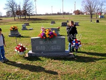 Graveside06.jpg