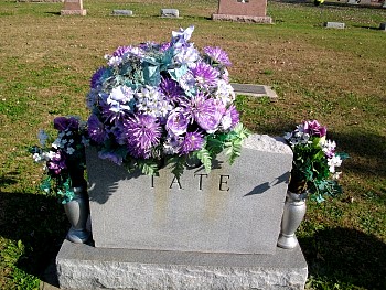 Graveside10.jpg